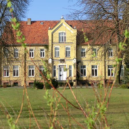 Domane Neu Gaarz Hostel Extérieur photo
