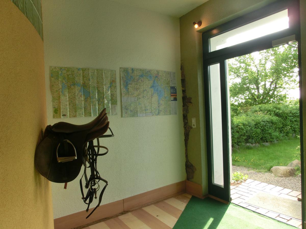 Domane Neu Gaarz Hostel Extérieur photo