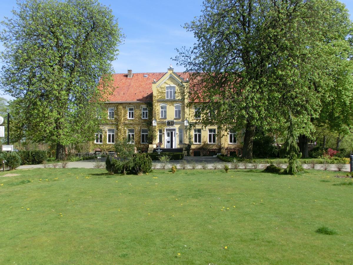 Domane Neu Gaarz Hostel Extérieur photo